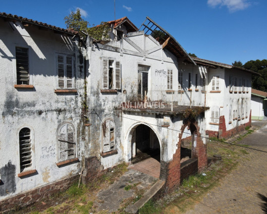 Imagem Imóvel com 146 Quartos à Venda, 11.500 m² em Região Da Abernéssia - Campos Do Jordão Imagem Imóvel com 146 Quartos à Venda, 11.500 m² em Região Da Abernéssia - Campos Do Jordão