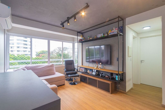 Imagem Imóvel com 2 Quartos à Venda, 65 m² em Petrópolis - Porto Alegre