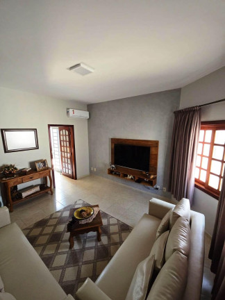 Imagem Casa com 2 Quartos à Venda, 168 m² em Santana - Pindamonhangaba
