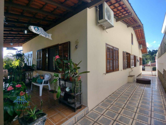 Imagem Casa com 4 Quartos à Venda, 186 m² em Sambaqui - Florianópolis