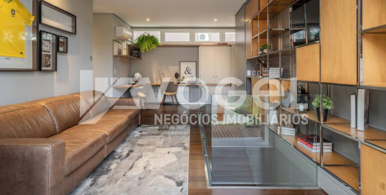Imagem Casa com 3 Quartos à Venda, 832 m² em Bairro Não Informado - Gramado Imagem Casa com 3 Quartos à Venda, 832 m² em Bairro Não Informado - Gramado