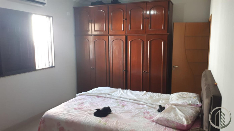 Imagem Casa com 3 Quartos à Venda, 250 m² em Marapé - Santos Imagem Casa com 3 Quartos à Venda, 250 m² em Marapé - Santos
