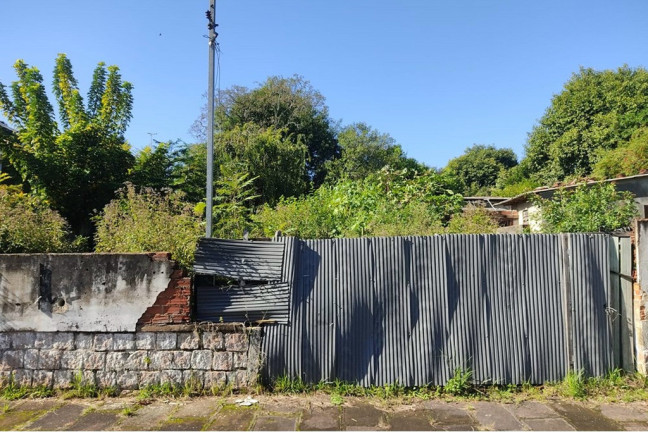 Terreno à Venda, 300 m² em Jardim Itu - Porto Alegre