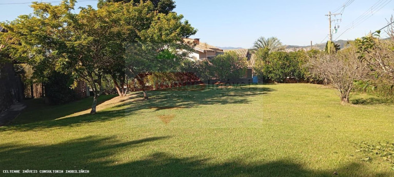 Casa com 3 Quartos à Venda, 349 m² em Chacaras Catagua - Taubaté