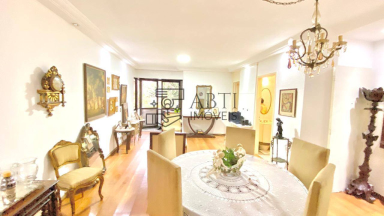 Imagem Apartamento com 4 Quartos à Venda, 130 m² em Moema - São Paulo