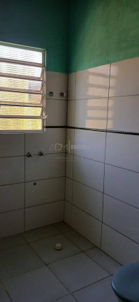 Imagem Casa com 4 Quartos para Alugar,  em Botucatu