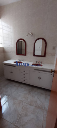 Imagem Casa com 3 Quartos para Alugar, 265 m² em Vila Vianelo - Jundiaí Imagem Casa com 3 Quartos para Alugar, 265 m² em Vila Vianelo - Jundiaí