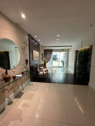 Imagem Apartamento com 4 Quartos para Temporada, 197 m² em Meia Praia - Itapema Imagem Apartamento com 4 Quartos para Temporada, 197 m² em Meia Praia - Itapema