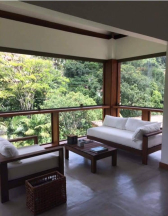 Imagem Casa com 4 Quartos à Venda, 1 m² em Conego - Nova Friburgo