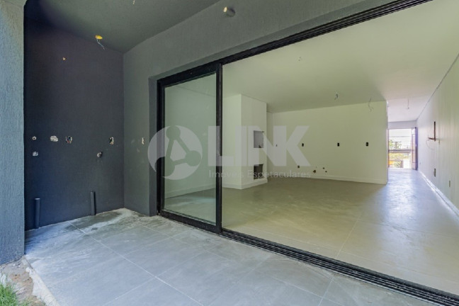 Imagem Casa com 3 Quartos à Venda, 210 m² em Chácara Das Pedras - Porto Alegre Imagem Casa com 3 Quartos à Venda, 210 m² em Chácara Das Pedras - Porto Alegre