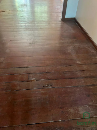 Imagem Casa com 4 Quartos à Venda, 150 m² em Jardim Do Salso - Porto Alegre