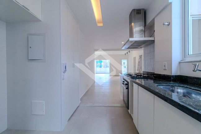 Imagem Apartamento com 3 Quartos à Venda, 135 m² em Copacabana - Rio De Janeiro