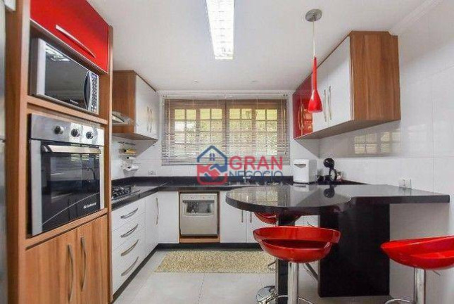 Imagem Casa com 5 Quartos à Venda, 385 m² em Ahú - Curitiba