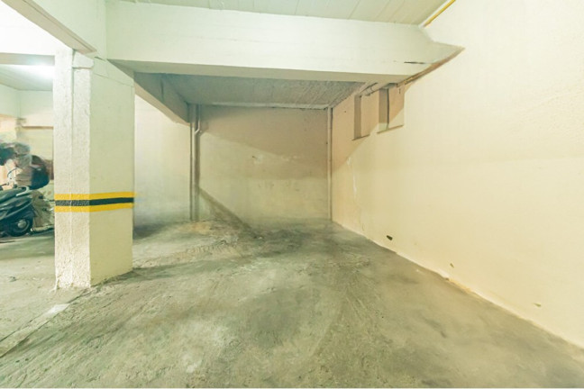 Imagem Imóvel com 2 Quartos à Venda, em Auxiliadora - Porto Alegre Imagem Imóvel com 2 Quartos à Venda, em Auxiliadora - Porto Alegre