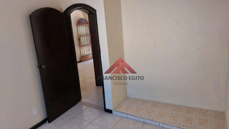 Imagem Casa com 3 Quartos à Venda, 250 m² em Neves - São Gonçalo Imagem Casa com 3 Quartos à Venda, 250 m² em Neves - São Gonçalo