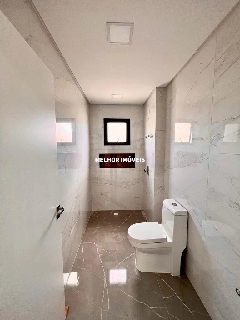 Imagem Casa com 4 Quartos à Venda, 265 m² em Santa Regina - Camboriú