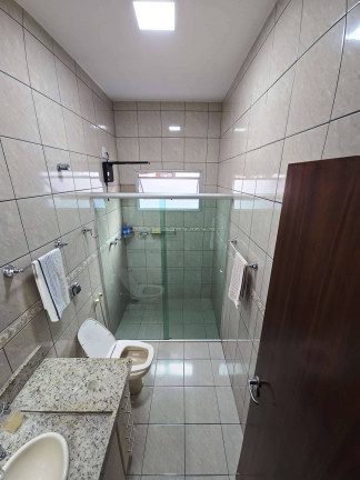 Imagem Casa com 2 Quartos à Venda, 168 m² em Santana - Pindamonhangaba