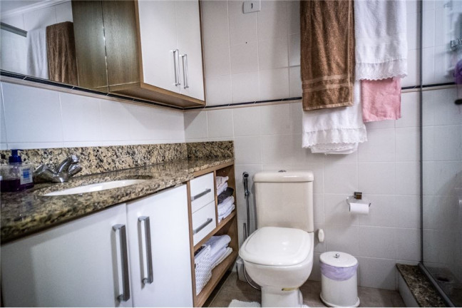 Imagem Imóvel com 2 Quartos à Venda, em Petrópolis - Porto Alegre Imagem Imóvel com 2 Quartos à Venda, em Petrópolis - Porto Alegre