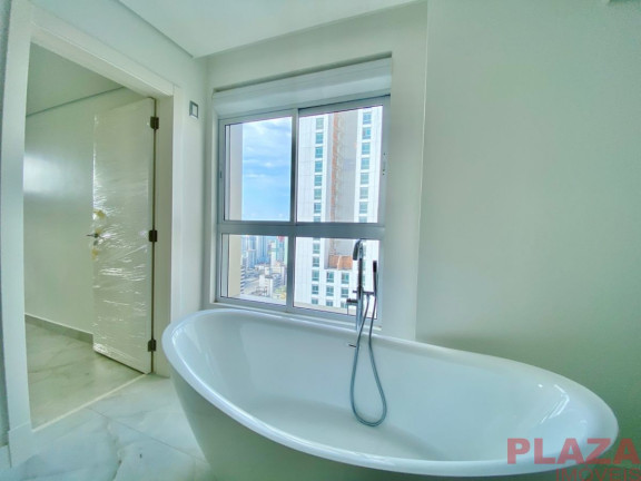 Imagem Apartamento com 3 Quartos à Venda, 167 m² em Centro - Balneário Camboriú