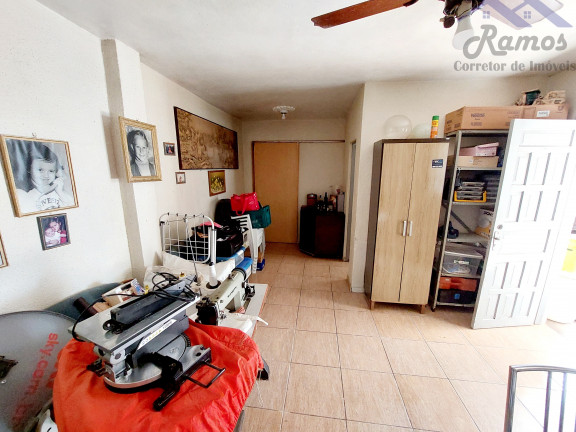 Imagem Imóvel com 3 Quartos à Venda, 217 m² em Nonoai - Porto Alegre Imagem Imóvel com 3 Quartos à Venda, 217 m² em Nonoai - Porto Alegre