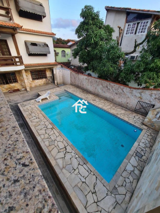 Imagem Casa com 6 Quartos à Venda, 360 m² em Maravista - Niterói Imagem Casa com 6 Quartos à Venda, 360 m² em Maravista - Niterói