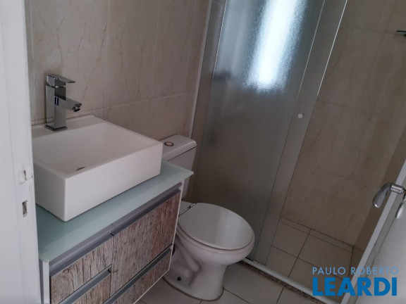 Imagem Apartamento com 3 Quartos para Alugar, 65 m² em Vila Curuçá - Santo André