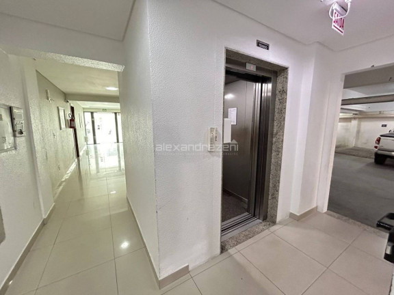 Imagem Apartamento com 2 Quartos para Temporada, 90 m² em Bombas - Bombinhas Imagem Apartamento com 2 Quartos para Temporada, 90 m² em Bombas - Bombinhas