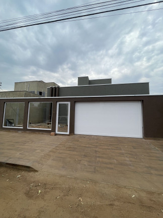 Casa com 3 Quartos à Venda, 200 m² em Santa Luzia - Goianésia