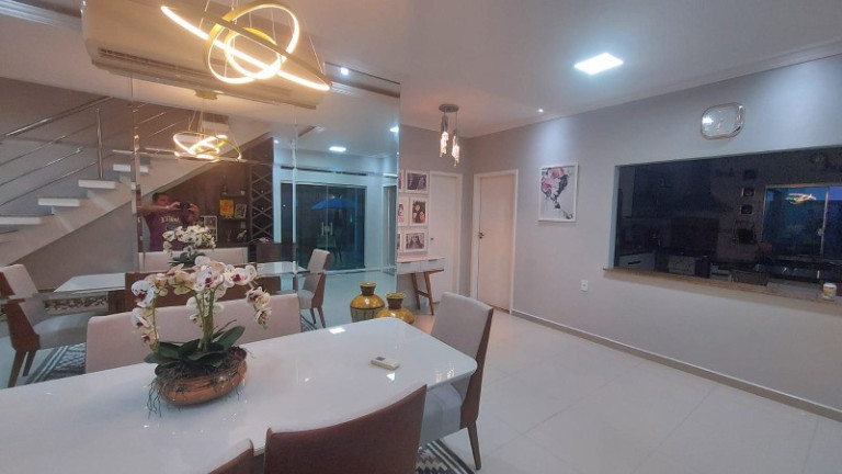Imagem Casa com 4 Quartos à Venda, 350 m² em Ponta Negra - Manaus