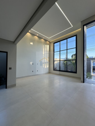 Imagem Casa com 3 Quartos à Venda, 220 m² em Setor Garavelo - Aparecida De Goiânia