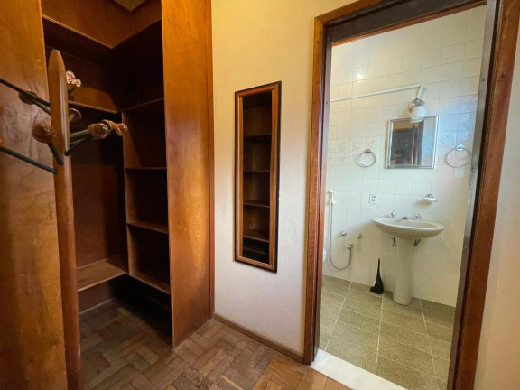 Imagem Casa com 5 Quartos à Venda, 181 m² em Albuquerque - Teresópolis