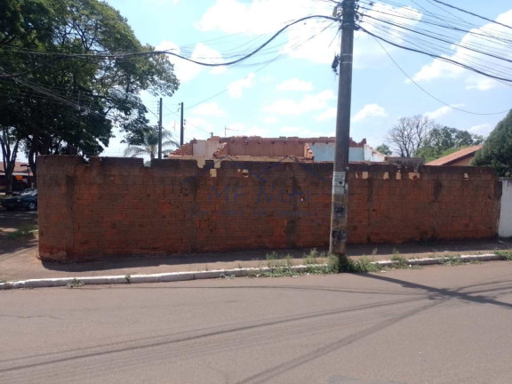 Imagem Terreno à Venda, 150 m² em Vila Santa Terezinha - Pirassununga Imagem Terreno à Venda, 150 m² em Vila Santa Terezinha - Pirassununga