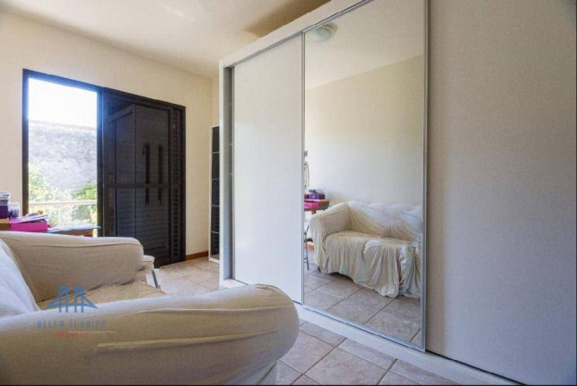 Imagem Casa com 5 Quartos à Venda, 324 m² em Itacorubi - Florianópolis Imagem Casa com 5 Quartos à Venda, 324 m² em Itacorubi - Florianópolis