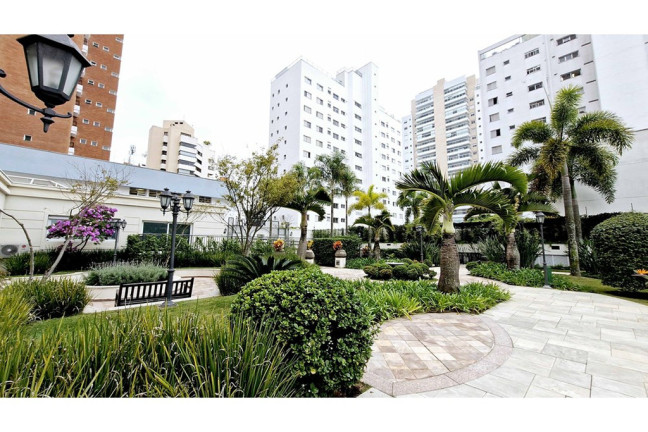 Imagem Apartamento com 4 Quartos à Venda, 250 m² em Campo Belo - São Paulo