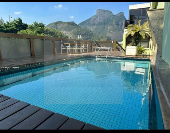 Cobertura com 5 Quartos para Alugar, 600 m² em Barra Da Tijuca - Rio De Janeiro