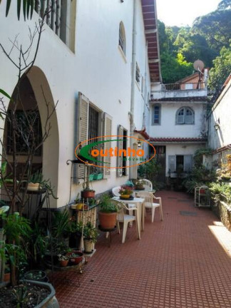 Imagem Casa com 4 Quartos à Venda, 576 m² em Grajaú - Rio De Janeiro Imagem Casa com 4 Quartos à Venda, 576 m² em Grajaú - Rio De Janeiro