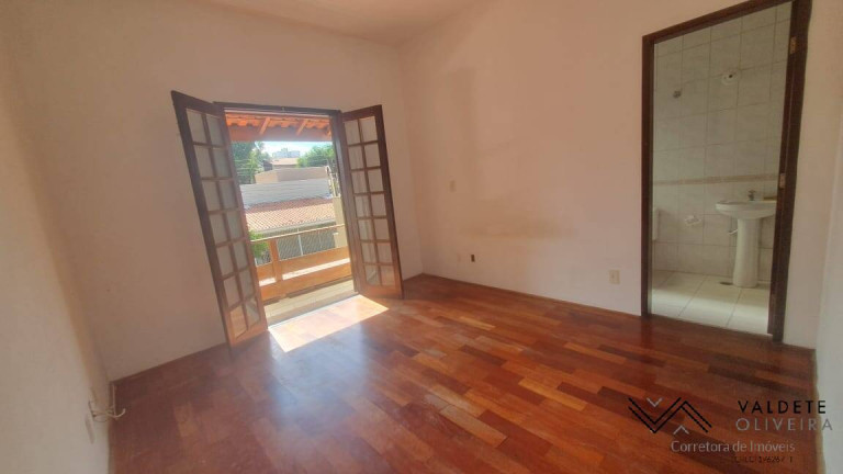 Imagem Casa com 3 Quartos à Venda, 125 m² em Bosque Dos Eucaliptos - São José Dos Campos
