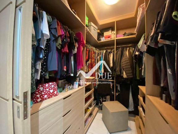 Imagem Sobrado com 4 Quartos à Venda, 228 m² em Embaré - Santos