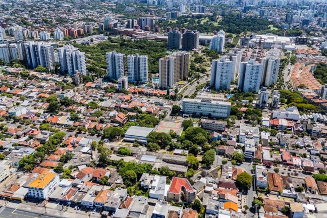 Imagem Terreno à Venda, 360 m² em Vila Ipiranga - Porto Alegre Imagem Terreno à Venda, 360 m² em Vila Ipiranga - Porto Alegre