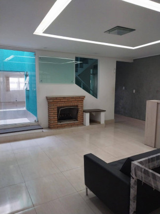 Casa com 2 Quartos à Venda,  em Conceição - Diadema