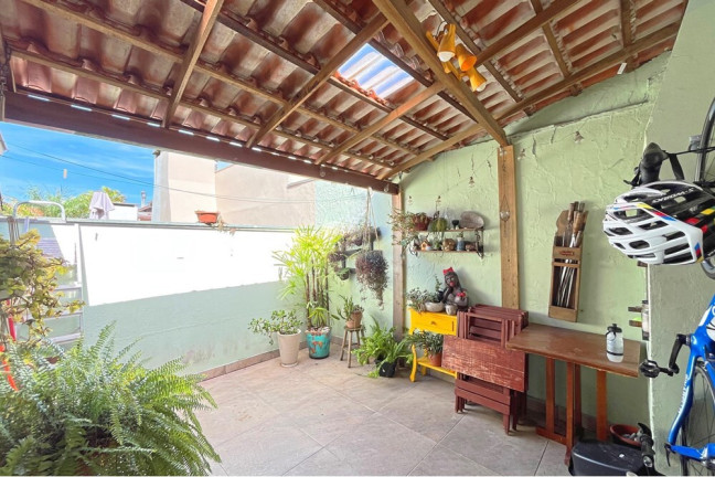 Imagem Casa com 2 Quartos à Venda, 126 m² em Vila Nova - Porto Alegre Imagem Casa com 2 Quartos à Venda, 126 m² em Vila Nova - Porto Alegre