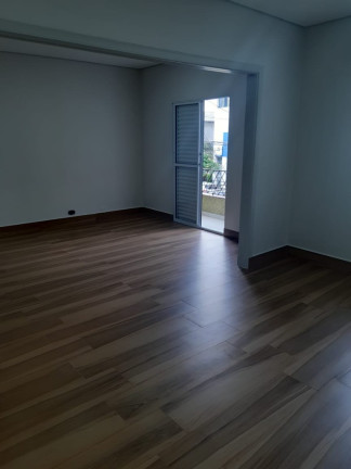 Casa com 3 Quartos para Alugar, 200 m² em Vila Zelina - São Paulo