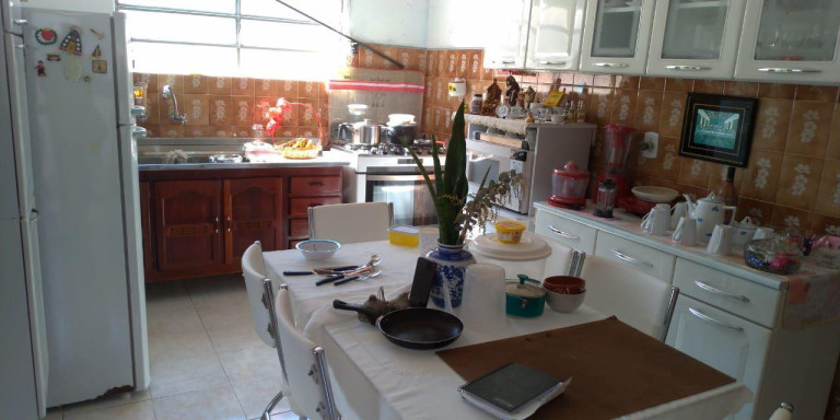 Imagem Casa com 2 Quartos à Venda, 180 m² em Vila Nova Botucatu - Botucatu