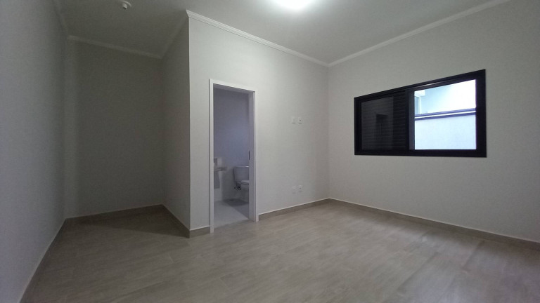 Imagem Casa com 3 Quartos à Venda, 300 m² em Residencial Ouroville - Taubaté Imagem Casa com 3 Quartos à Venda, 300 m² em Residencial Ouroville - Taubaté