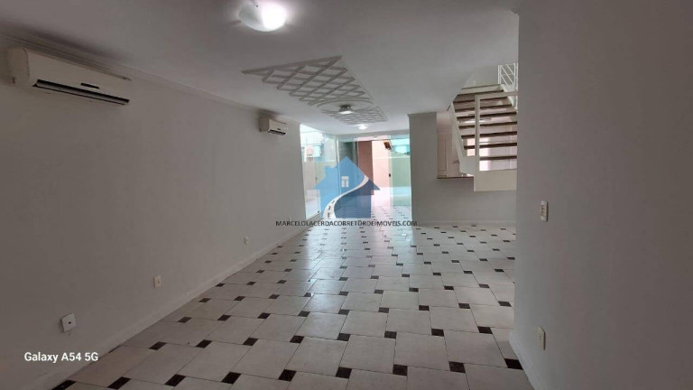 Imagem Casa com 3 Quartos para Alugar, em Flores - Manaus Imagem Casa com 3 Quartos para Alugar, em Flores - Manaus