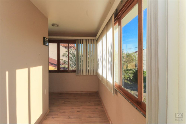 Imagem Casa com 3 Quartos à Venda,  em Hípica - Porto Alegre