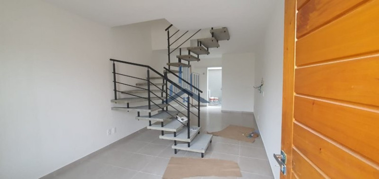 Sobrado com 2 Quartos à Venda, 60 m² em Santa Catarina - Joinville