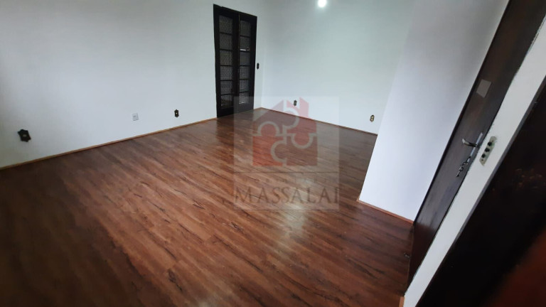 Imagem Casa com 3 Quartos à Venda, 240 m² em Ipanema - Porto Alegre Imagem Casa com 3 Quartos à Venda, 240 m² em Ipanema - Porto Alegre