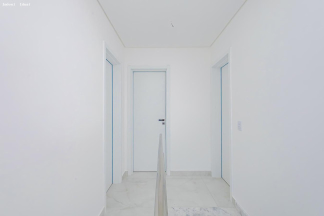 Imagem Casa com 3 Quartos à Venda, 119 m² em Hauer - Curitiba Imagem Casa com 3 Quartos à Venda, 119 m² em Hauer - Curitiba