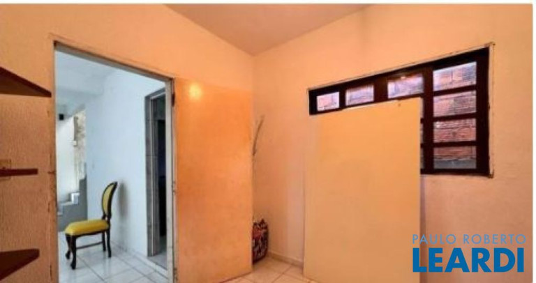Imagem Sobrado com 2 Quartos à Venda, 180 m² em Jardim Das Maravilhas - Santo André Imagem Sobrado com 2 Quartos à Venda, 180 m² em Jardim Das Maravilhas - Santo André